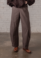 Curve Pant in Clay Poplin