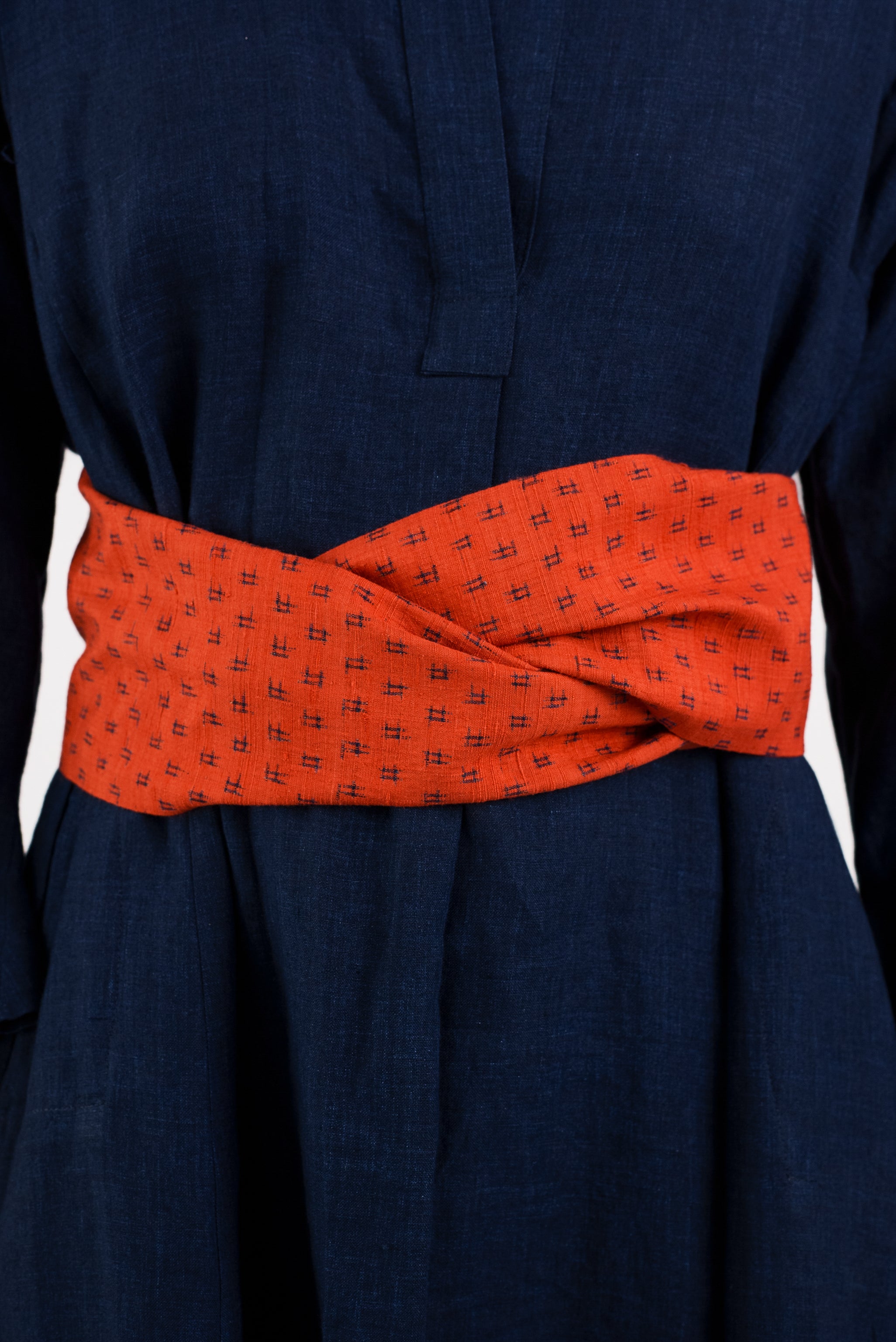 Velcro Twist Belt in Vintage Japanese Persimmon Ikat