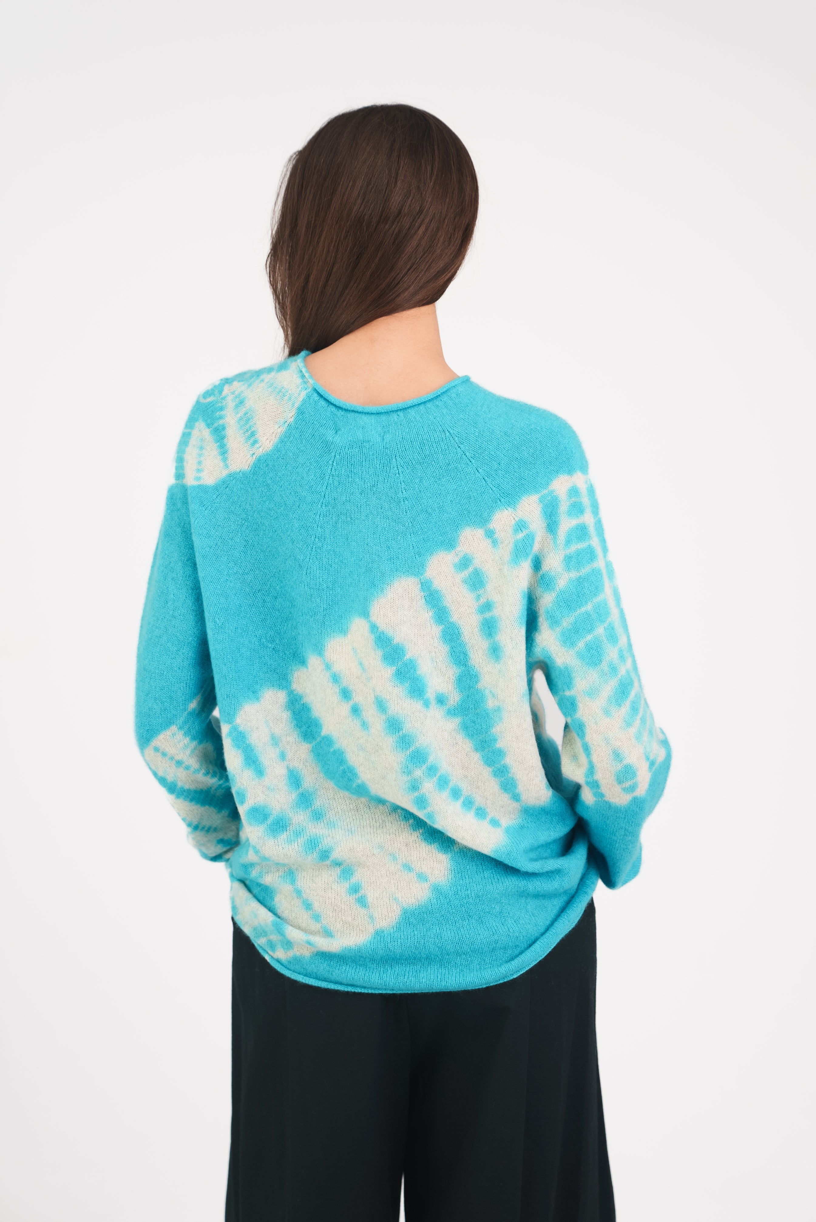 Cashmere Seamless Long Pullover in Turquoise