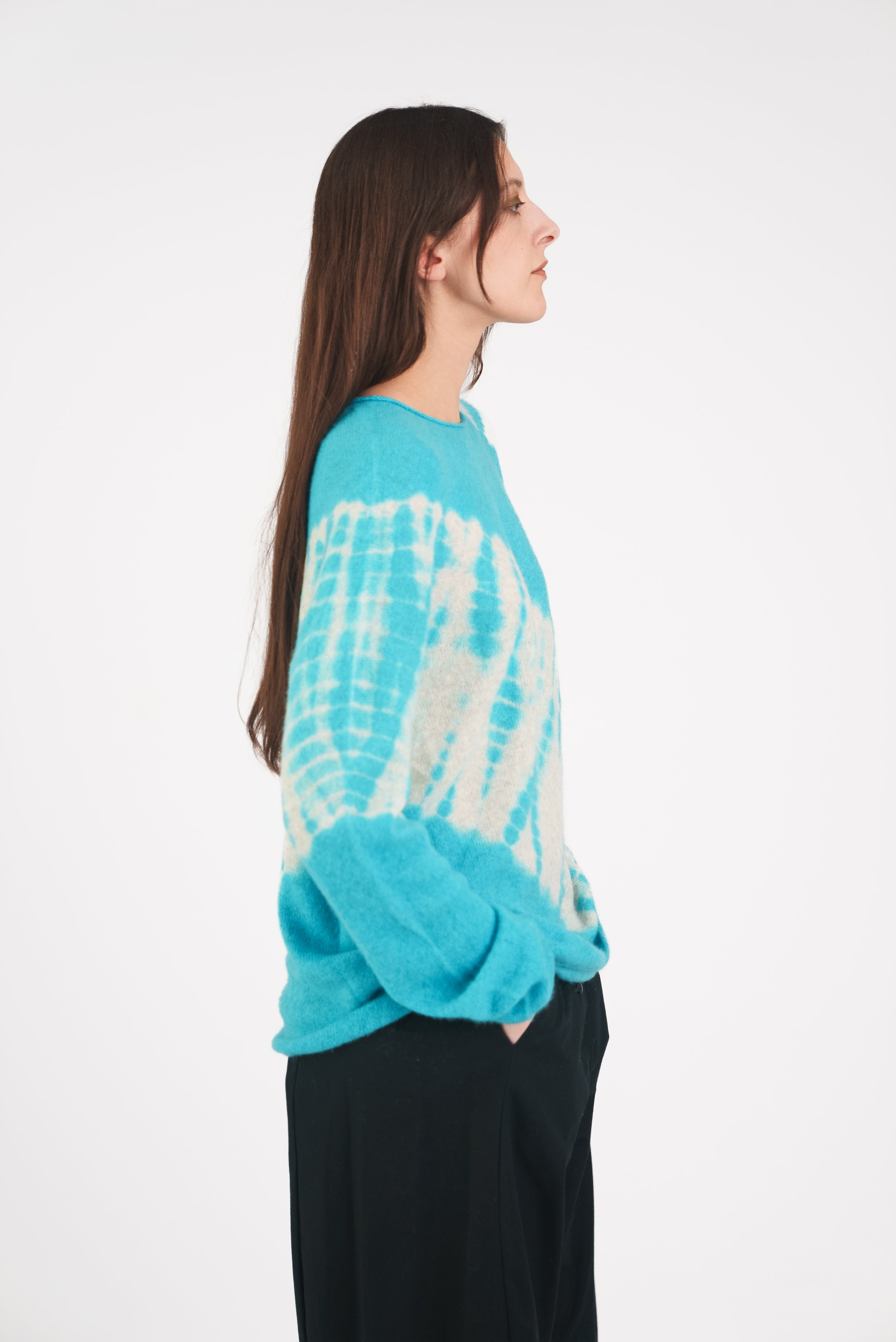 Cashmere Seamless Long Pullover in Turquoise