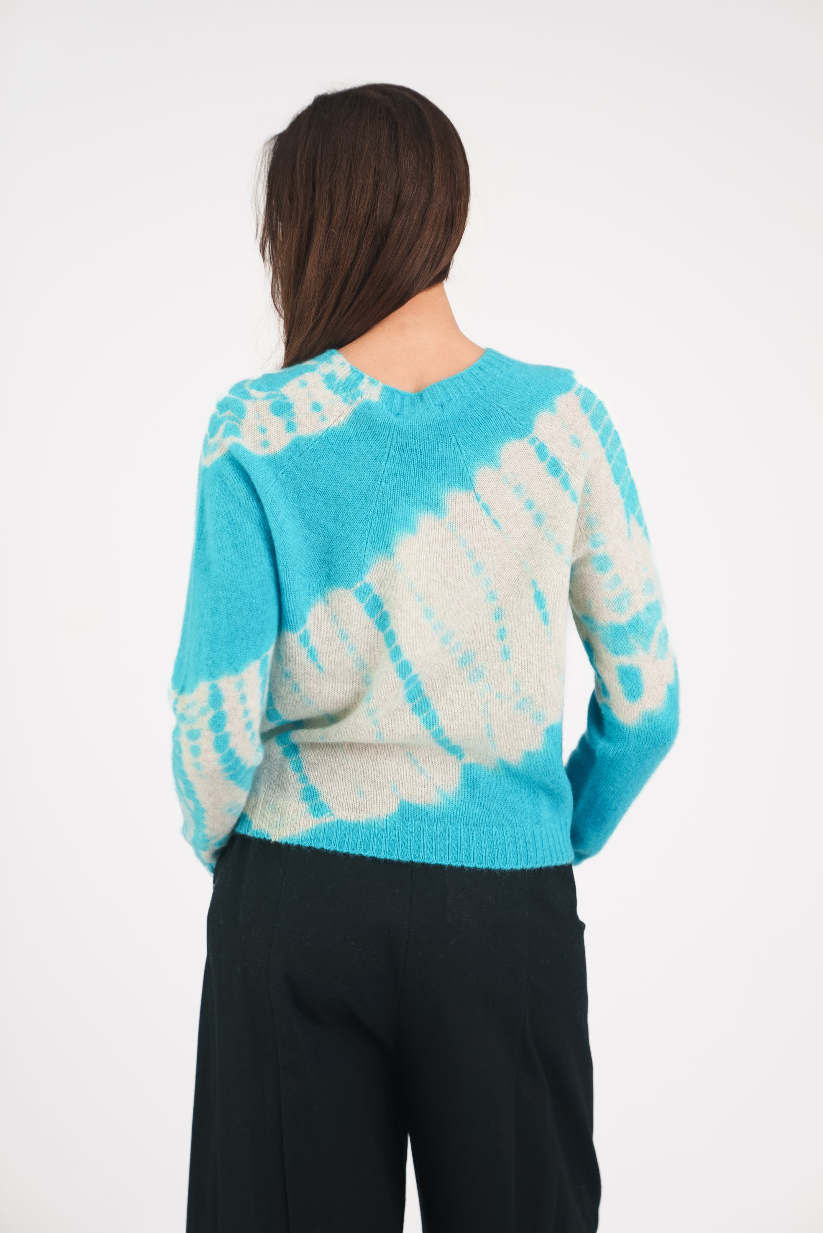 Cashmere Seamless Short Pullover in Turquoise