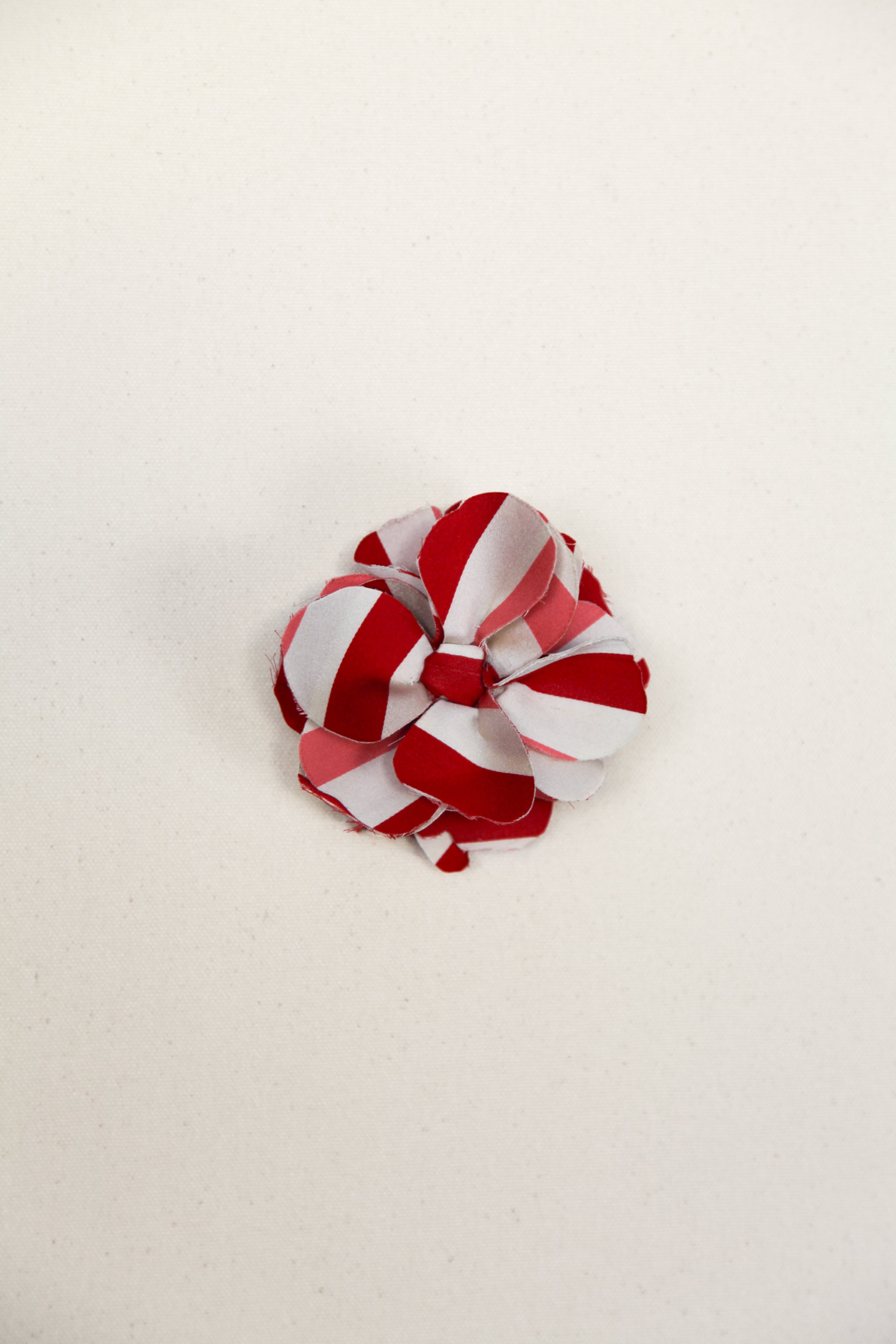 Poppy Flower Pin - 37