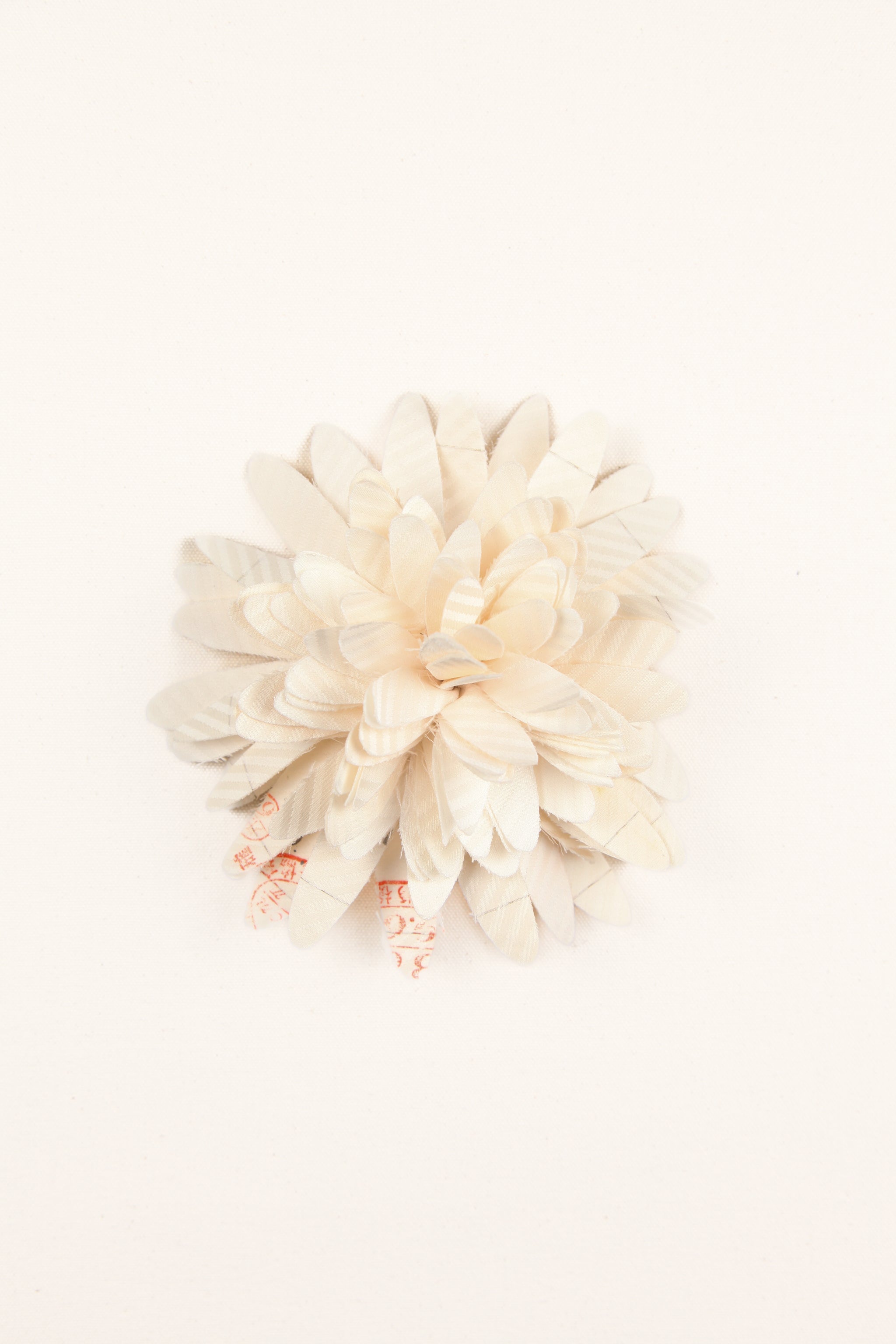 Chrysanthemum Flower Pin - 59