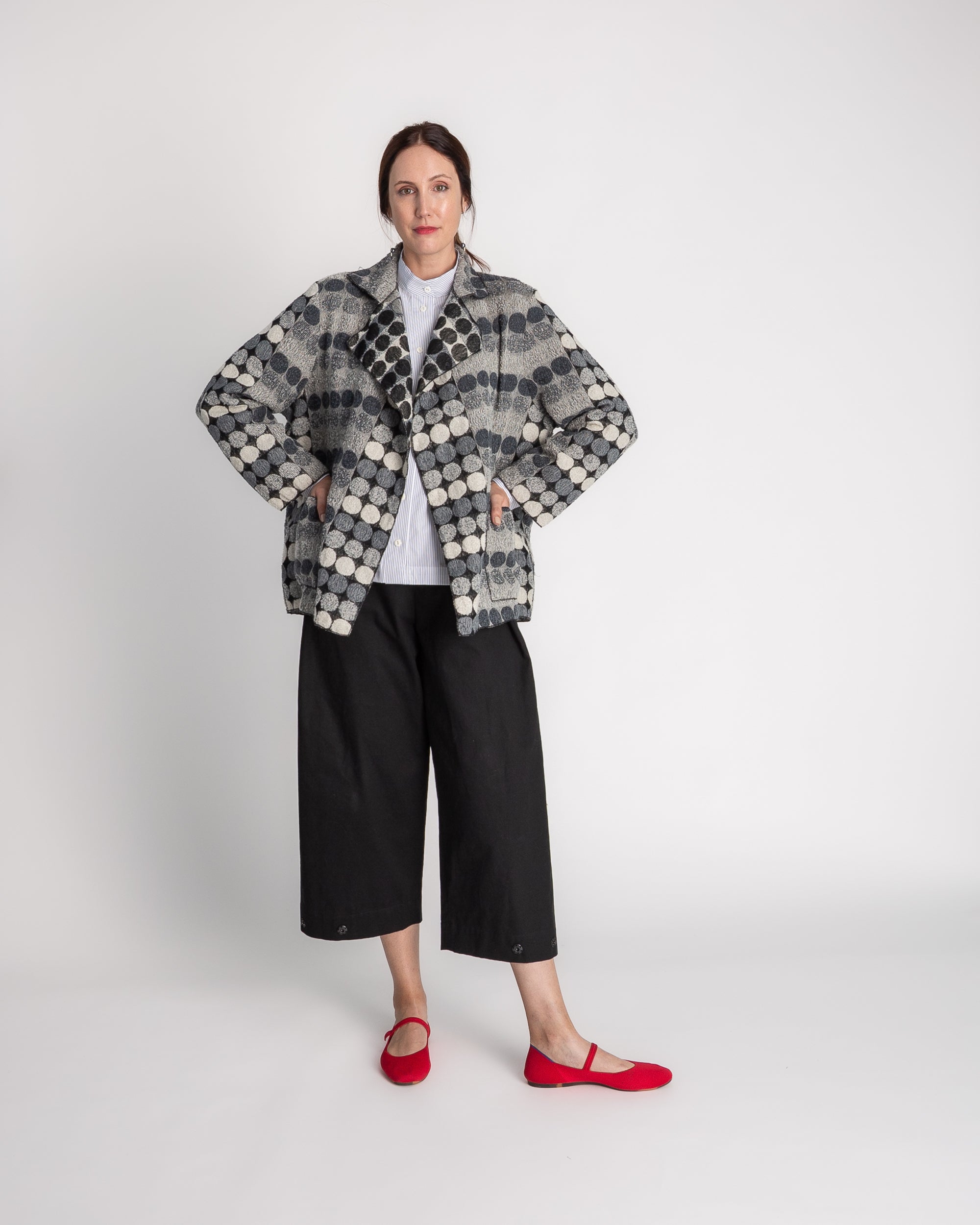 Slim Sweater Jacket in Black and Gray Nuno "Maru Maru" Wool