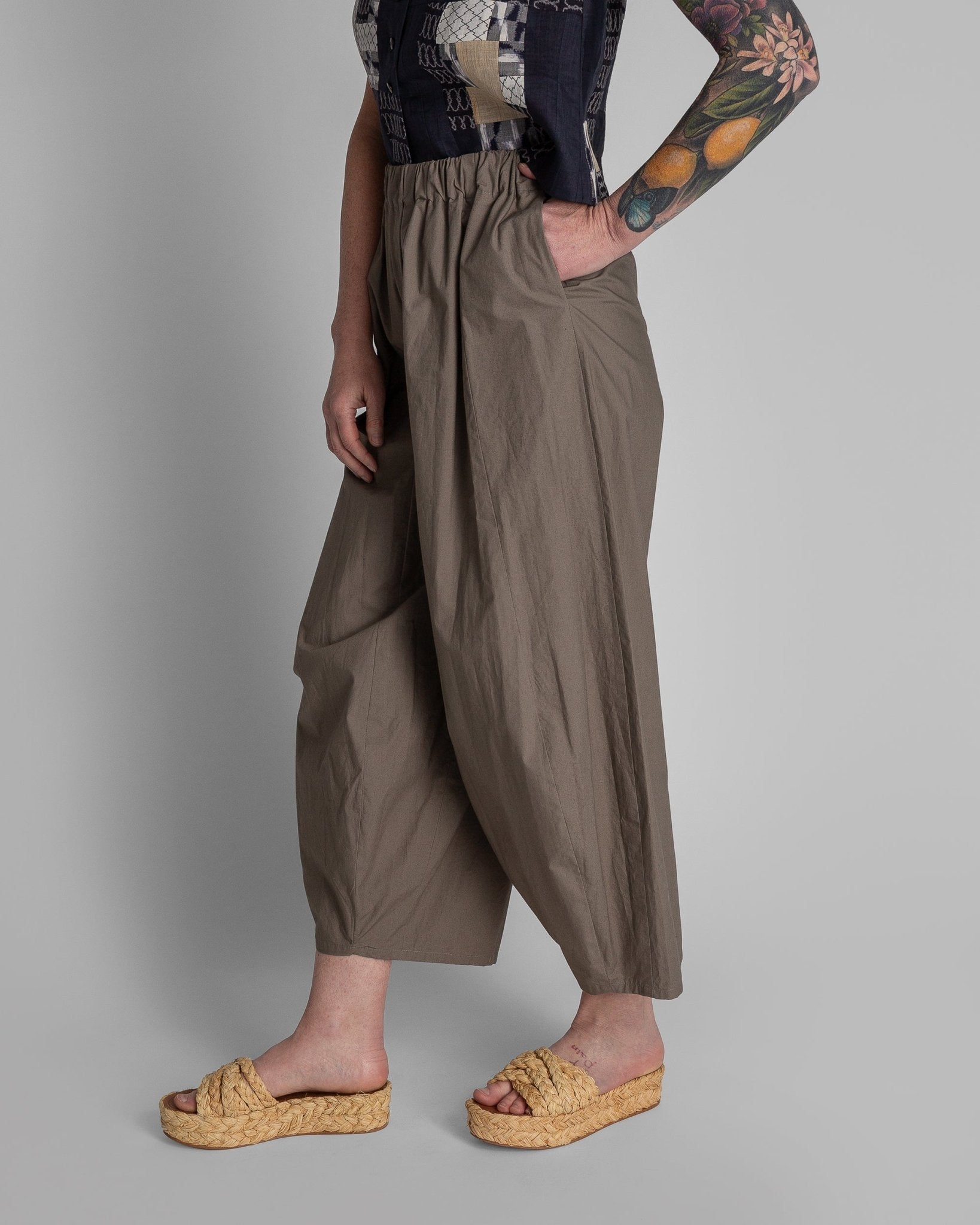 Arai Pant in Clay Cotton Poplin. - 40" lengthArai Pants