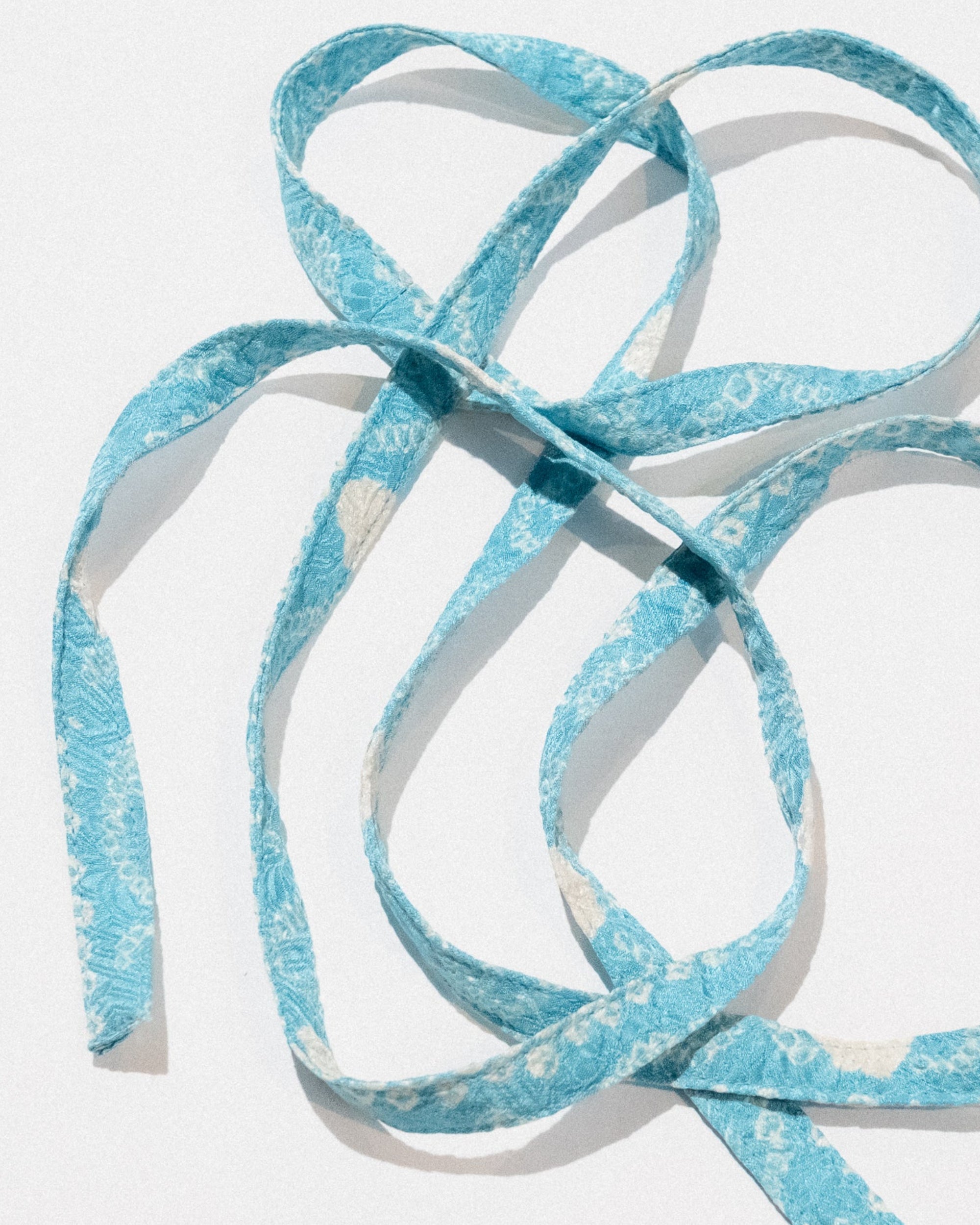 Skinny Ribbon Tie in Vintage Japanese Tie-Dyed Turquoise and White Silk no.101