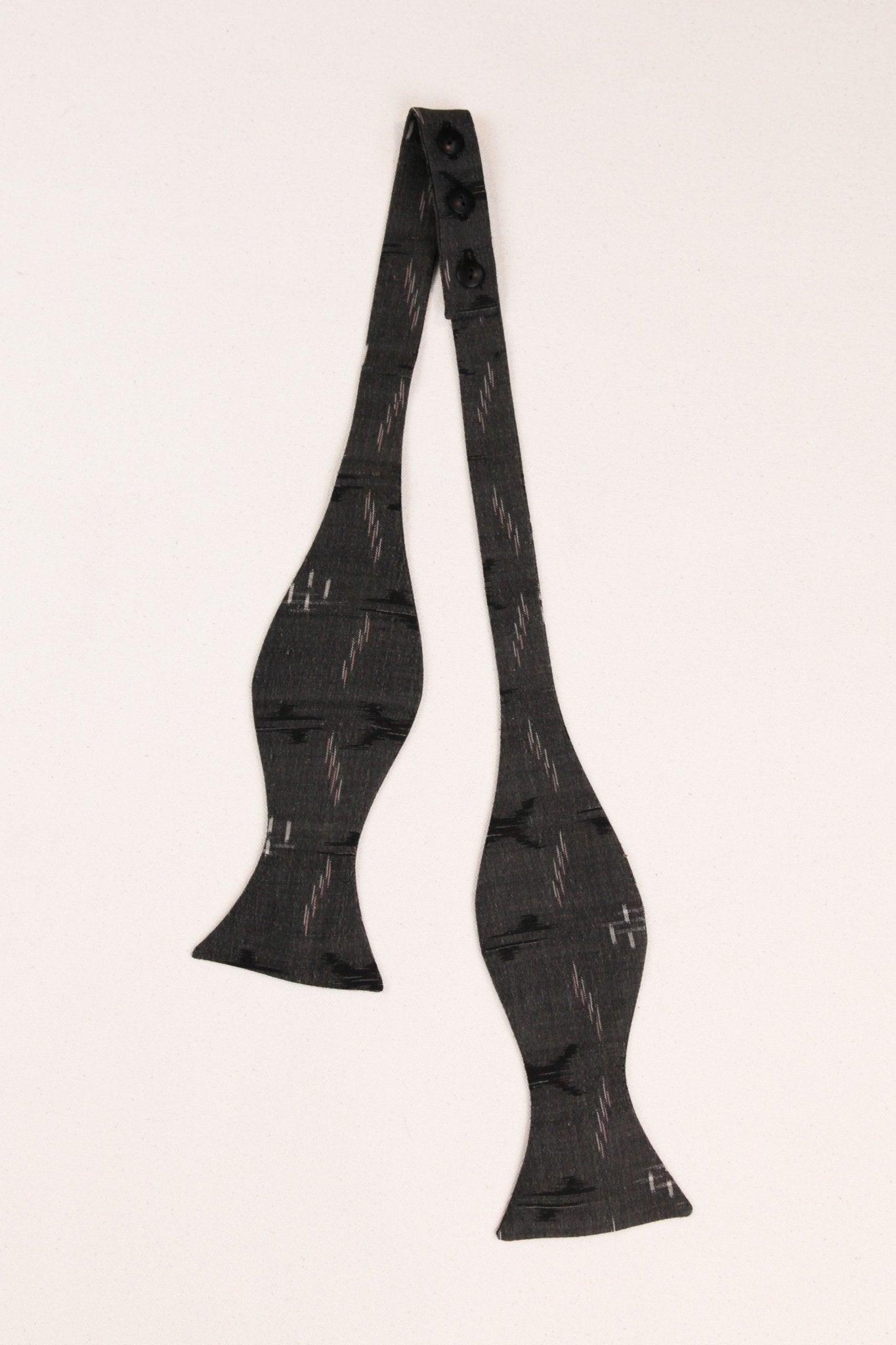 Bowtie in Vintage Japanese Silk - 38