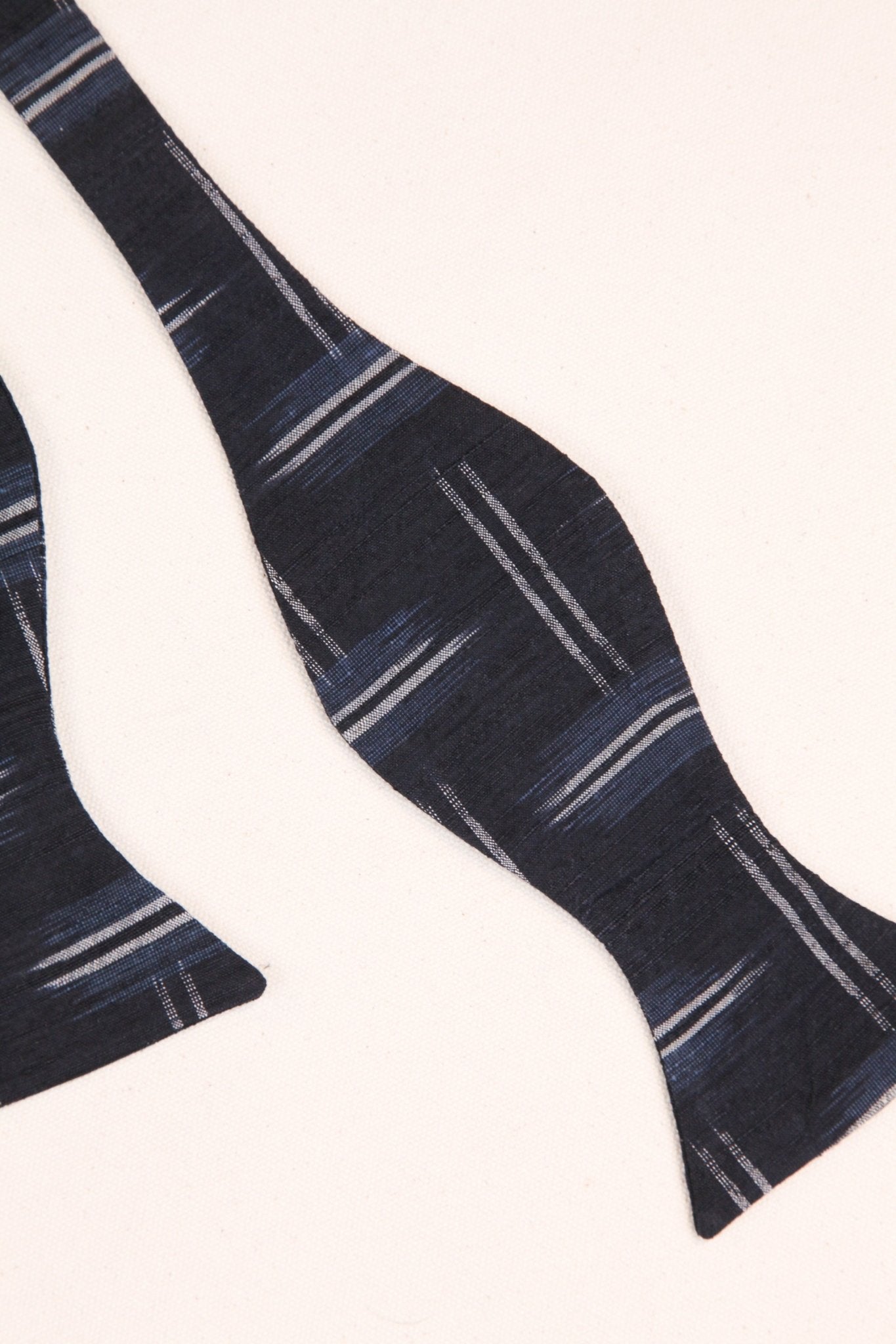 Bowtie in Vintage Japanese Silk - 42