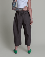 Cropped Curve Pant in Ash Grey Cotton Poplin with PipingCurve Pants