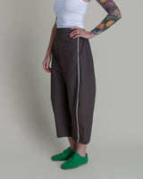 Cropped Curve Pant in Ash Grey Cotton Poplin with PipingCurve Pants