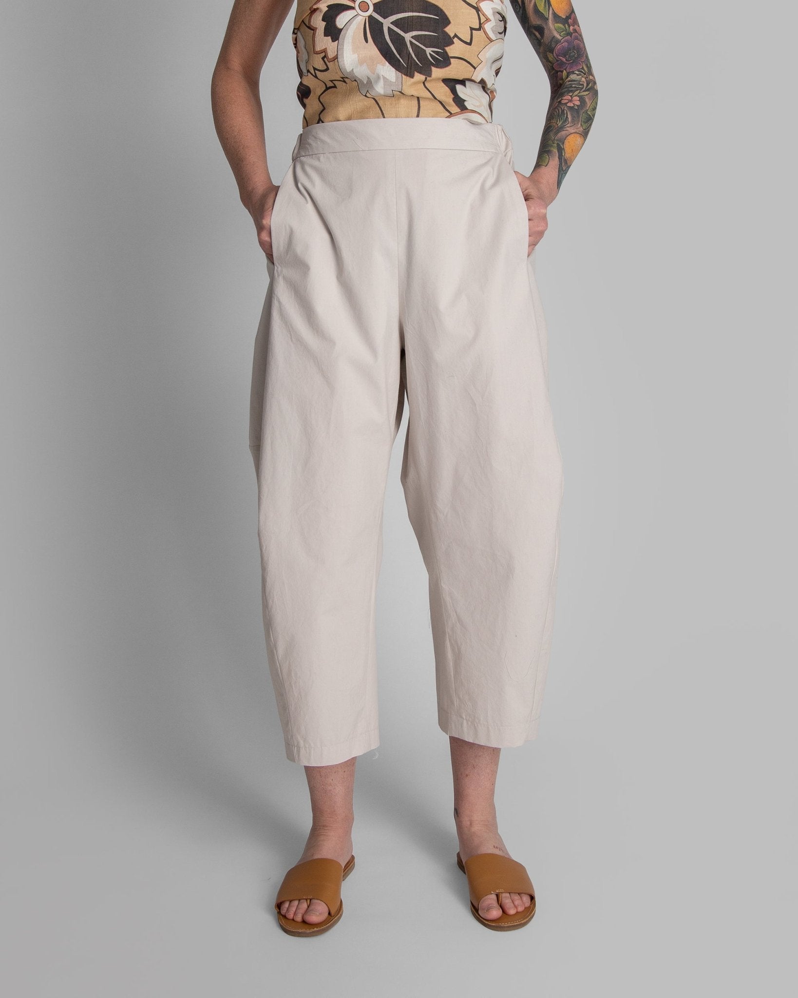 Cropped Curve Pant in Dove Cotton PoplinCurve Pants