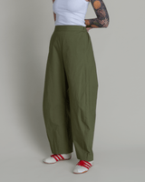 Curve Pant in Green Cotton PoplinCurve Pants