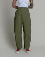 Curve Pant in Green Cotton PoplinCurve Pants