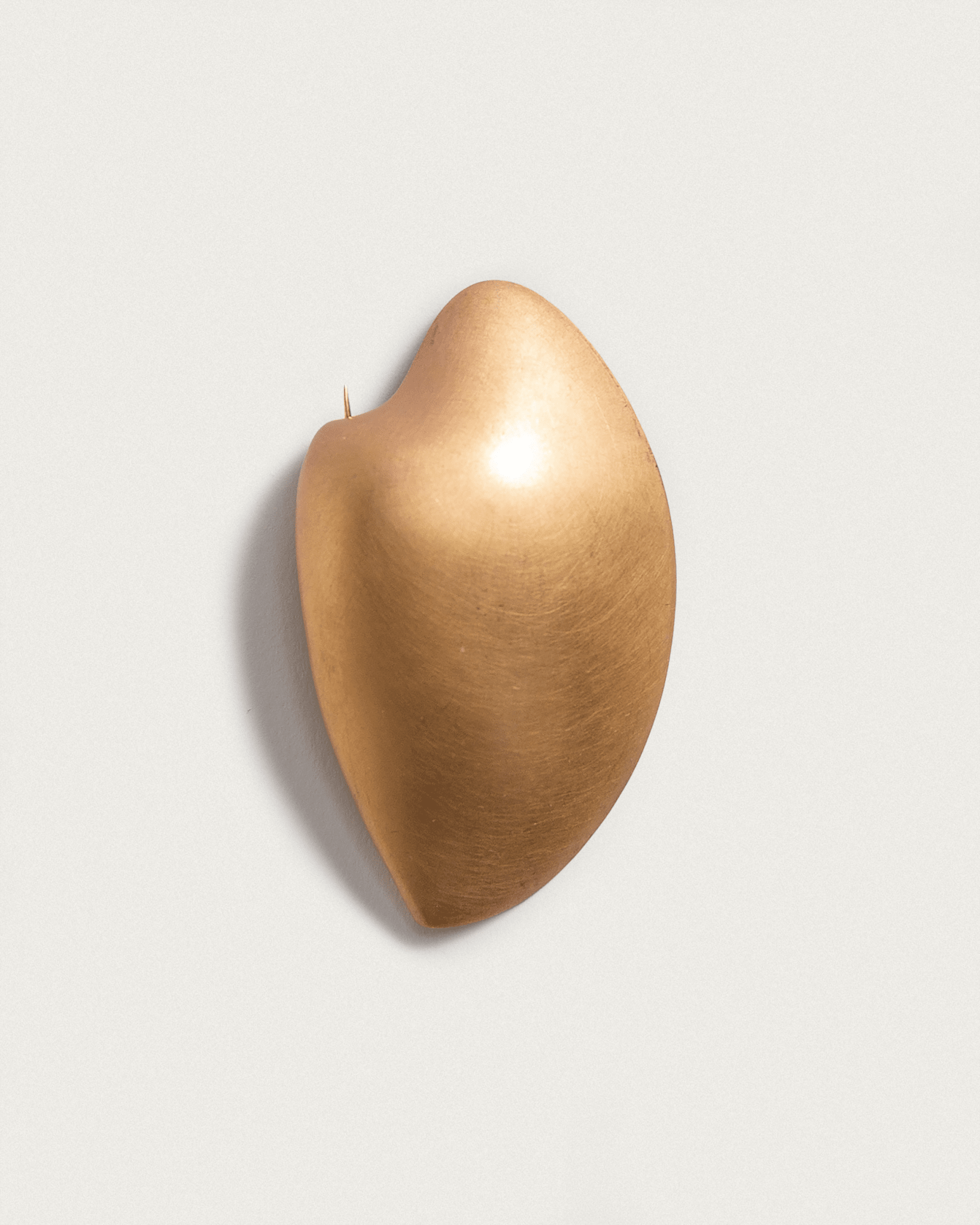 Medium Clam Brooch in Rose Gold PlateBrooches