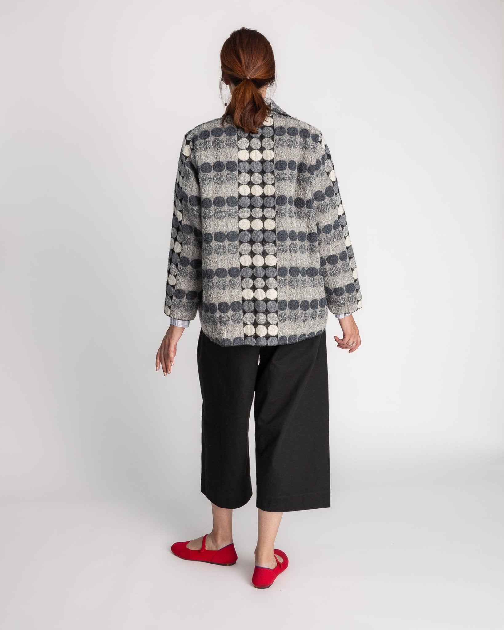Slim Sweater Jacket in Black and Gray Nuno "Maru Maru" WoolSweater Jackets