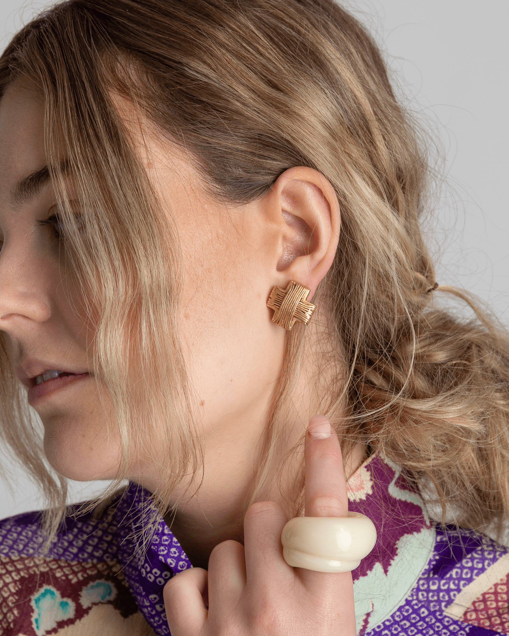 'Spilled Milk' Crystal RingRings