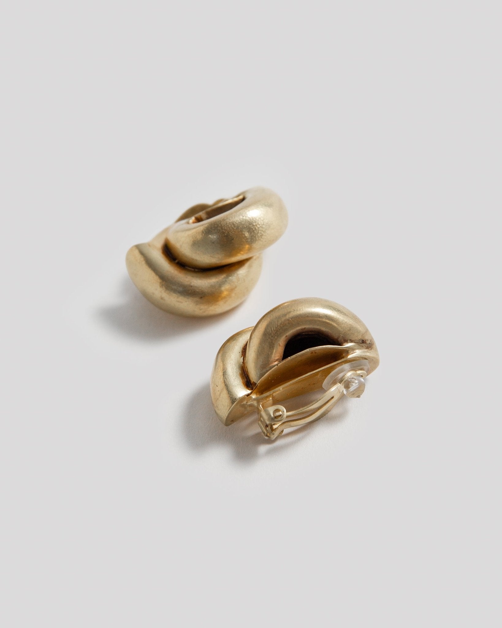Steve Vaubel Gold Plated Twisted EarringsClip - On Earrings