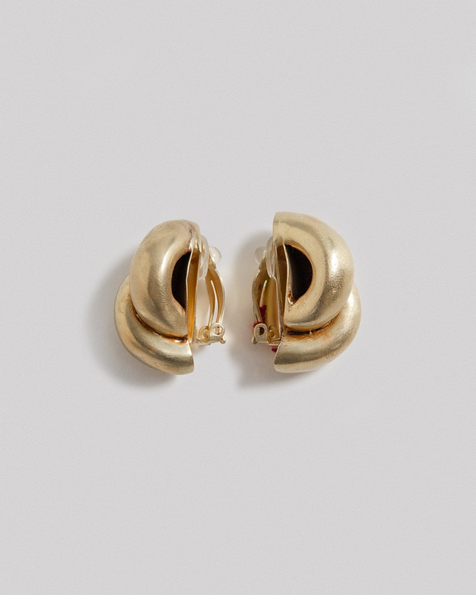 Steve Vaubel Gold Plated Twisted EarringsClip - On Earrings