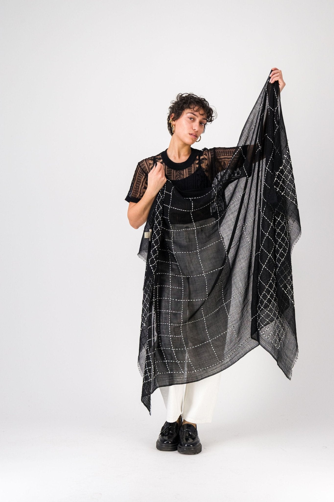 Trame Black Embroidered Wool and Silk StoleScarves