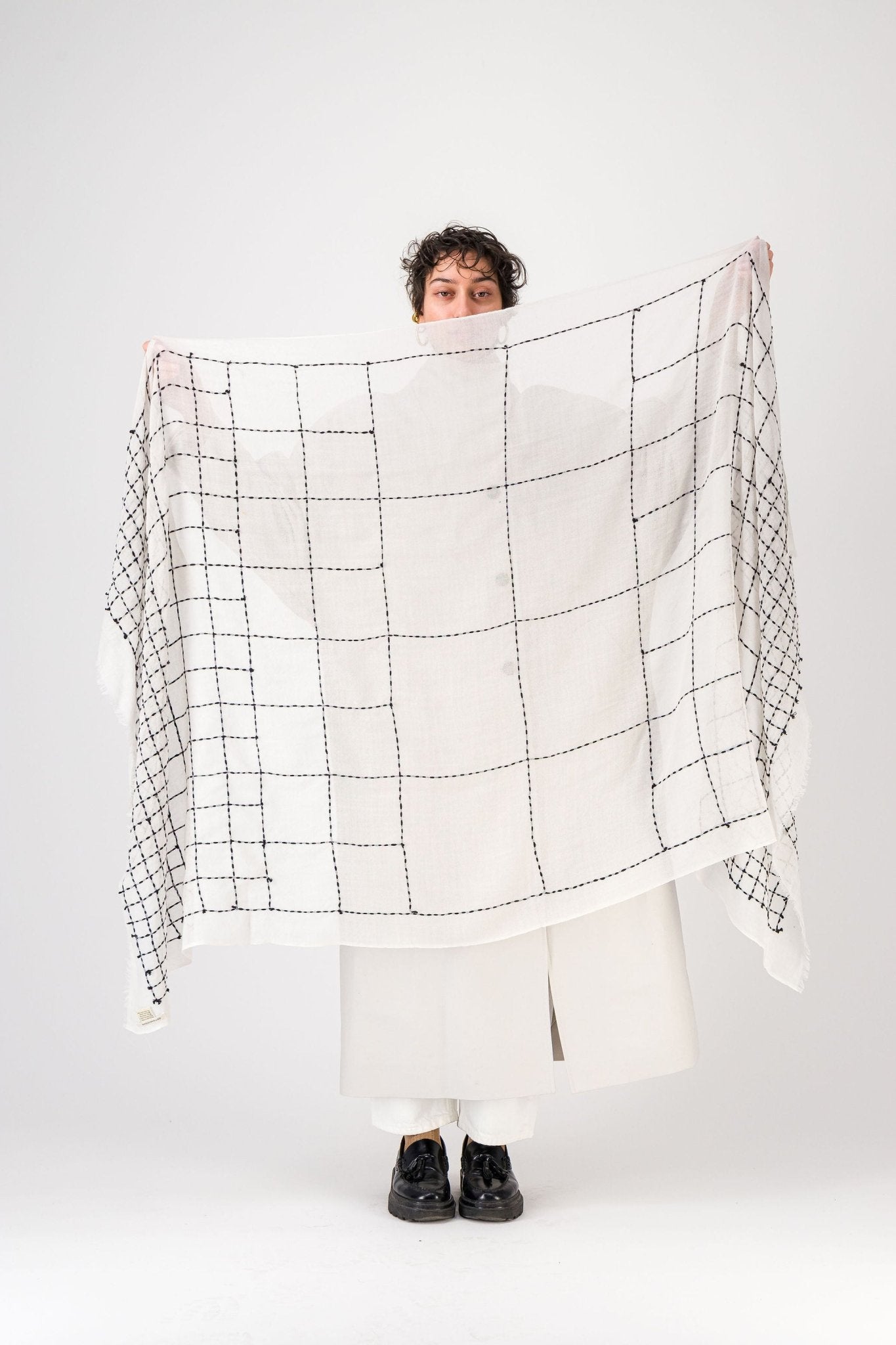 Trame Off-white Embroidered Wool and Silk StoleScarves