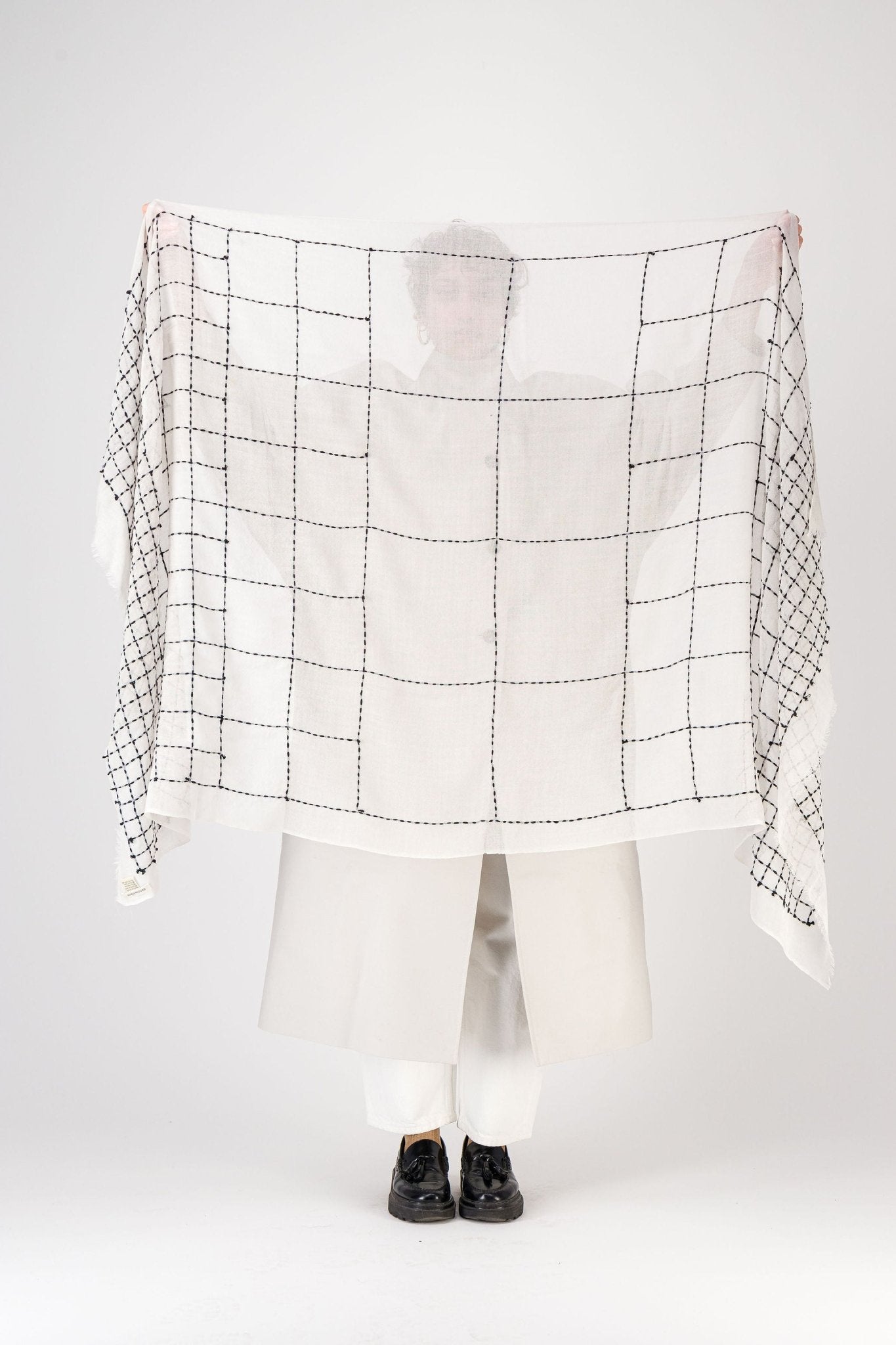 Trame Off-white Embroidered Wool and Silk StoleScarves