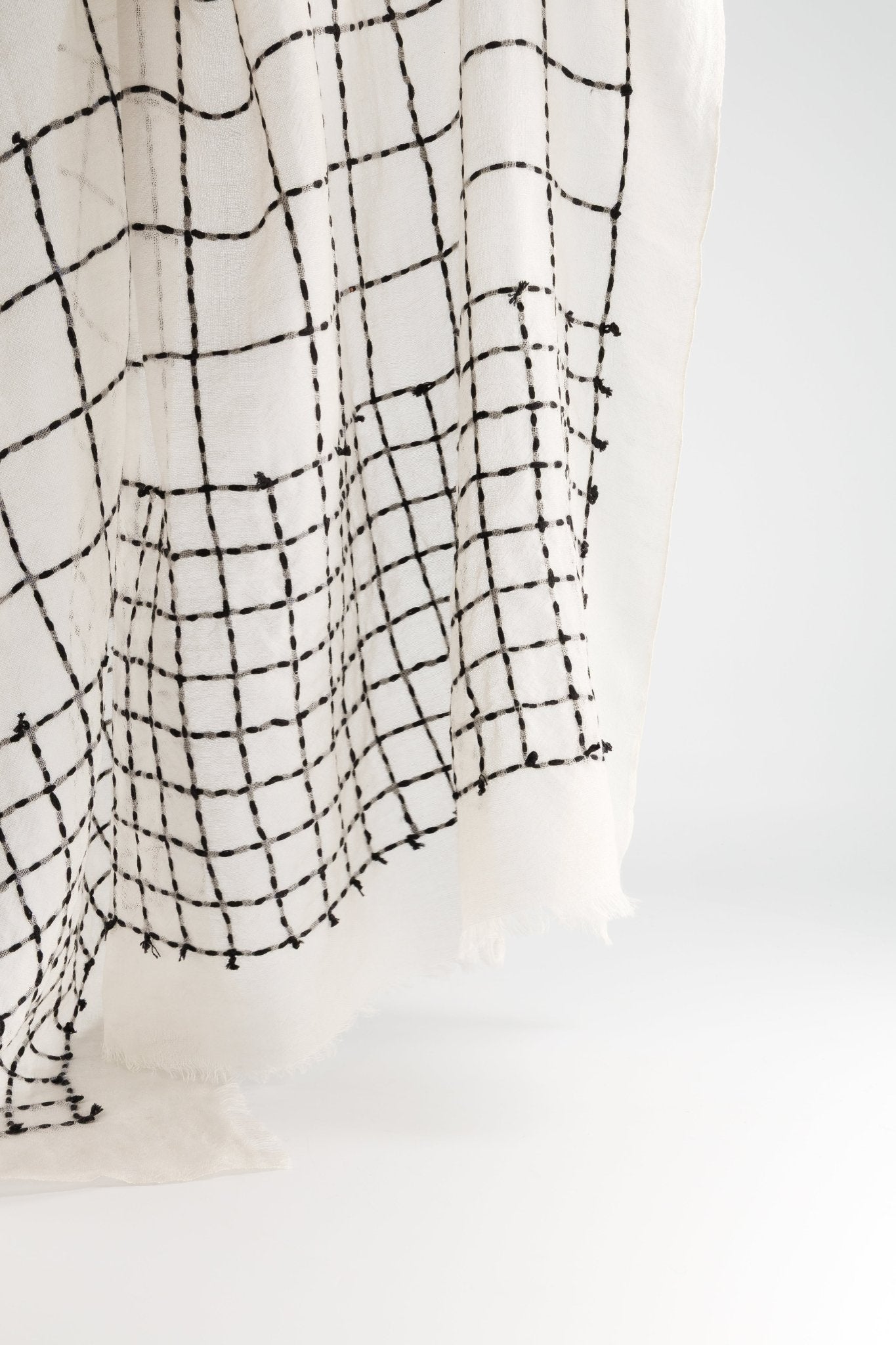 Trame Off-white Embroidered Wool and Silk StoleScarves